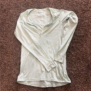 Athleta Women's Light Green Long Sleeve Top